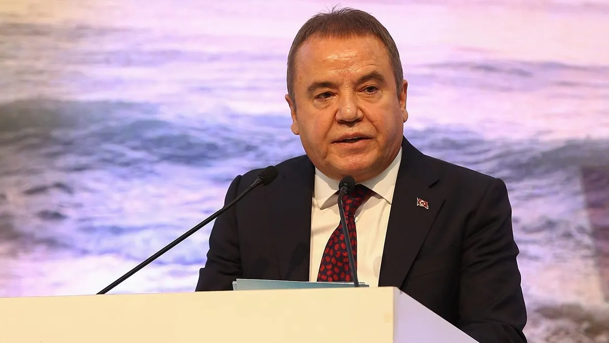 Antalya’daki Muhittin Böcek soruşturmasında 9, 7 milyon TL’lik para trafiği!