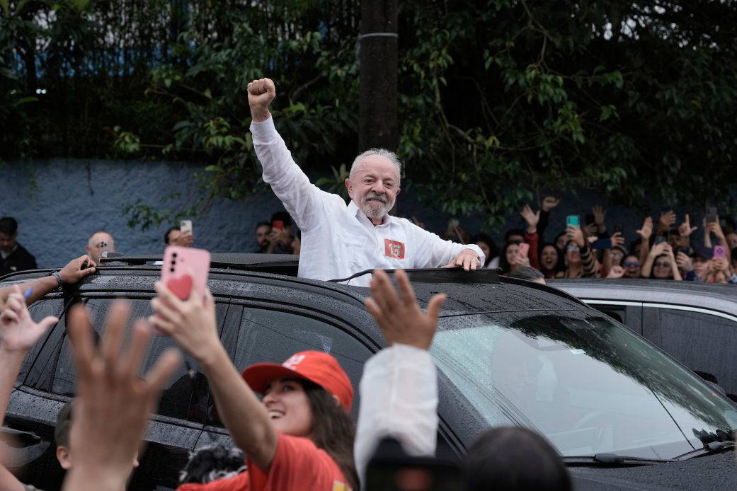 Brezilya'da sandıktan sürpriz çıktı: Bolsonaro'nun oğlu kaybetti, Lula dördüncü kez