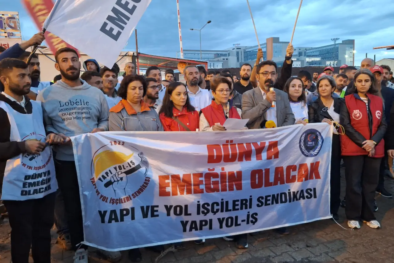 Diyarbakır Şehir Hastanesi şantiyesi işçilerinin alacak nöbeti: Ödemeler kısmen yatırıldı