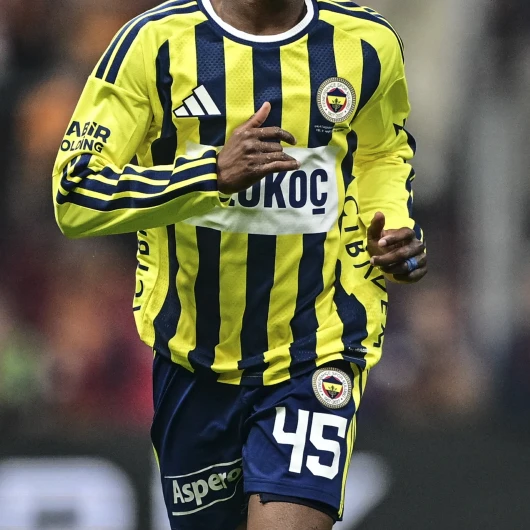 İsmail Kartal gönderilince ayrılıktan vazgeçti: Fenerbahçeli yıldız gitmiyor