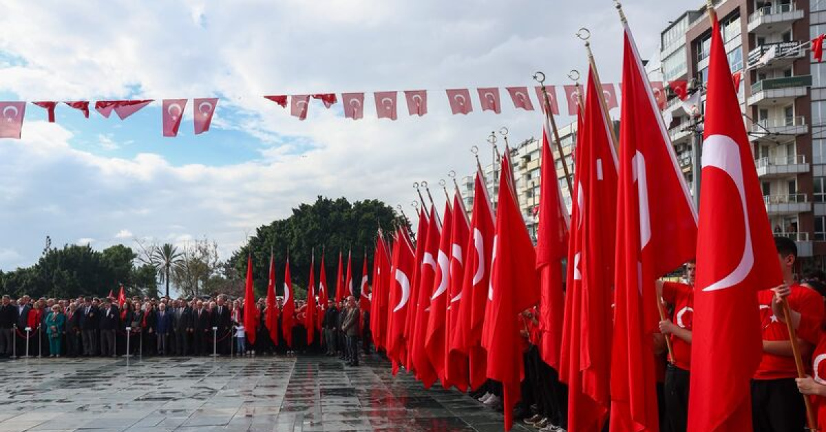 Siyasilerden Cumhuriyet mesajları