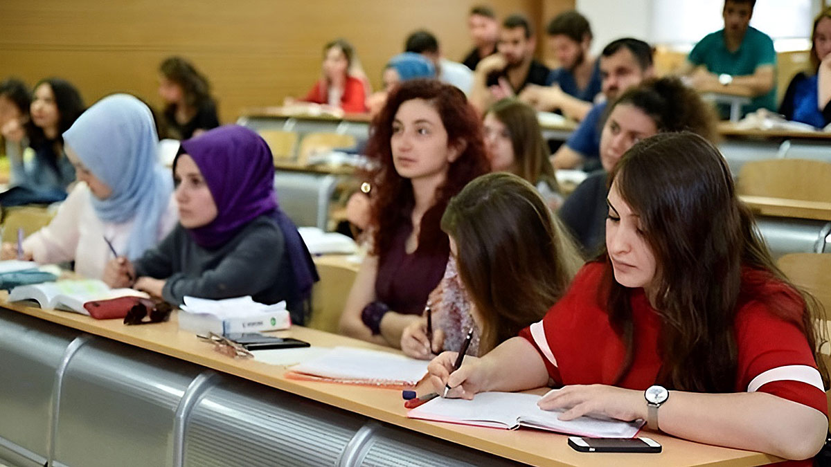 Öğrenci affıyla geri gelenler için engel kalktı: Yatay geçiş kuralları değişti
