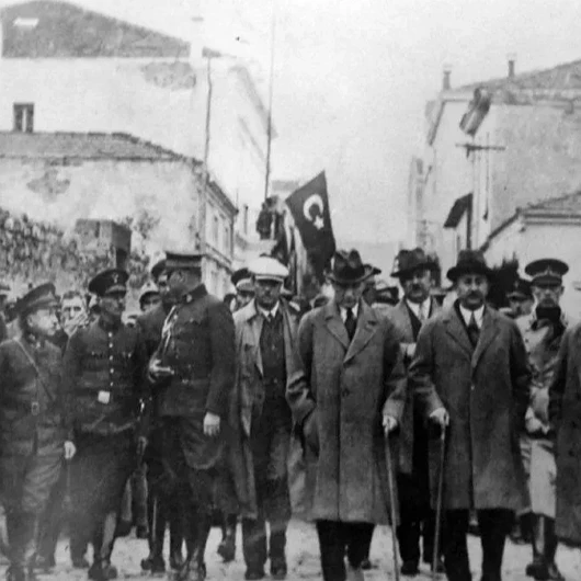 Cumhuriyet bir mana meselesidir