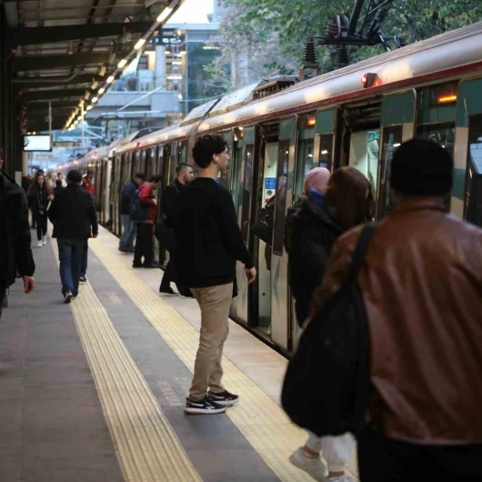 Bakan Uraloğlu Asya ile Avrupa’yı 4 dakikada birbirine bağlayan Marmaray'ın 13 yıllık