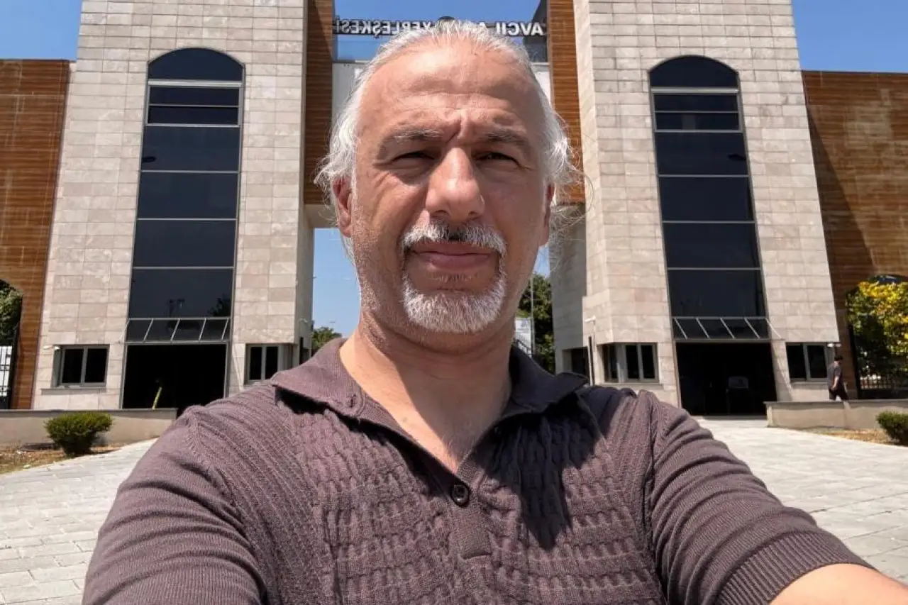 Doç. Dr.