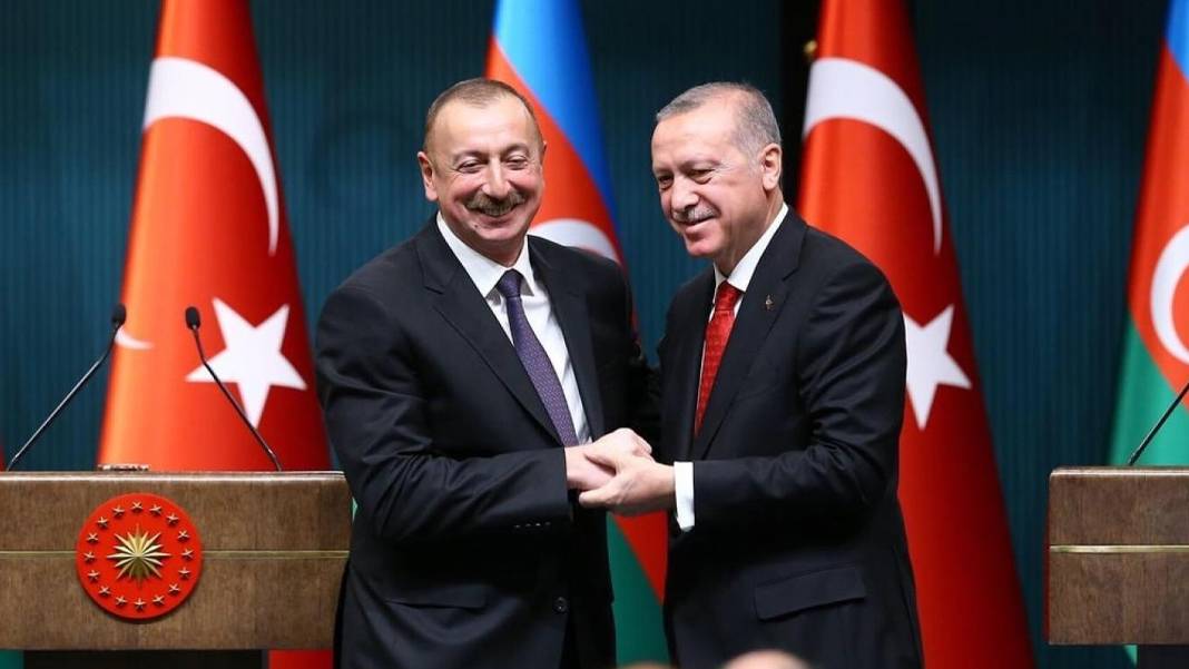 Azerbaycan'ın dili giderek sertleşiyor: Kardeşiniziz, bankanız değil