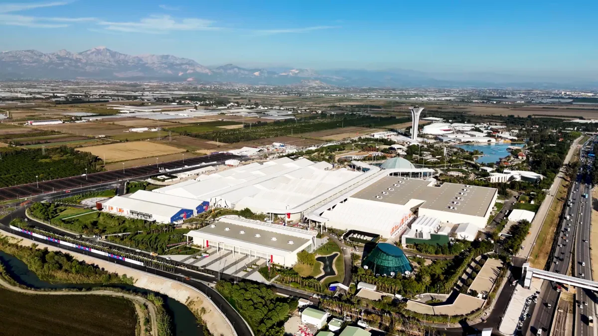 Antalya'da tarihi hazırlık: Türkiye'nin en büyük sahnesi olacak