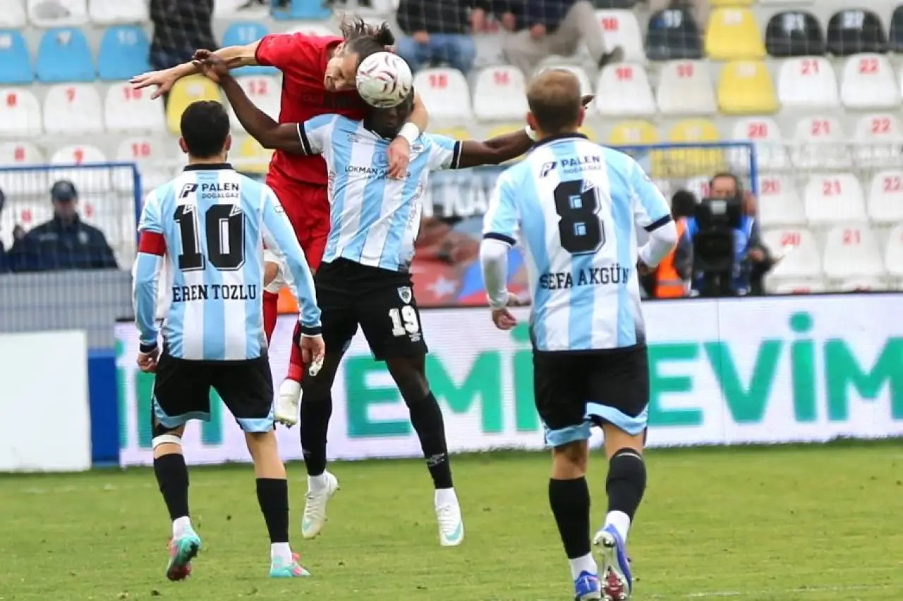 Süper Lig 10'uncu hafta maçı: Erzurumspor FK kendi evinde Çorumspor'a farklı yenildi