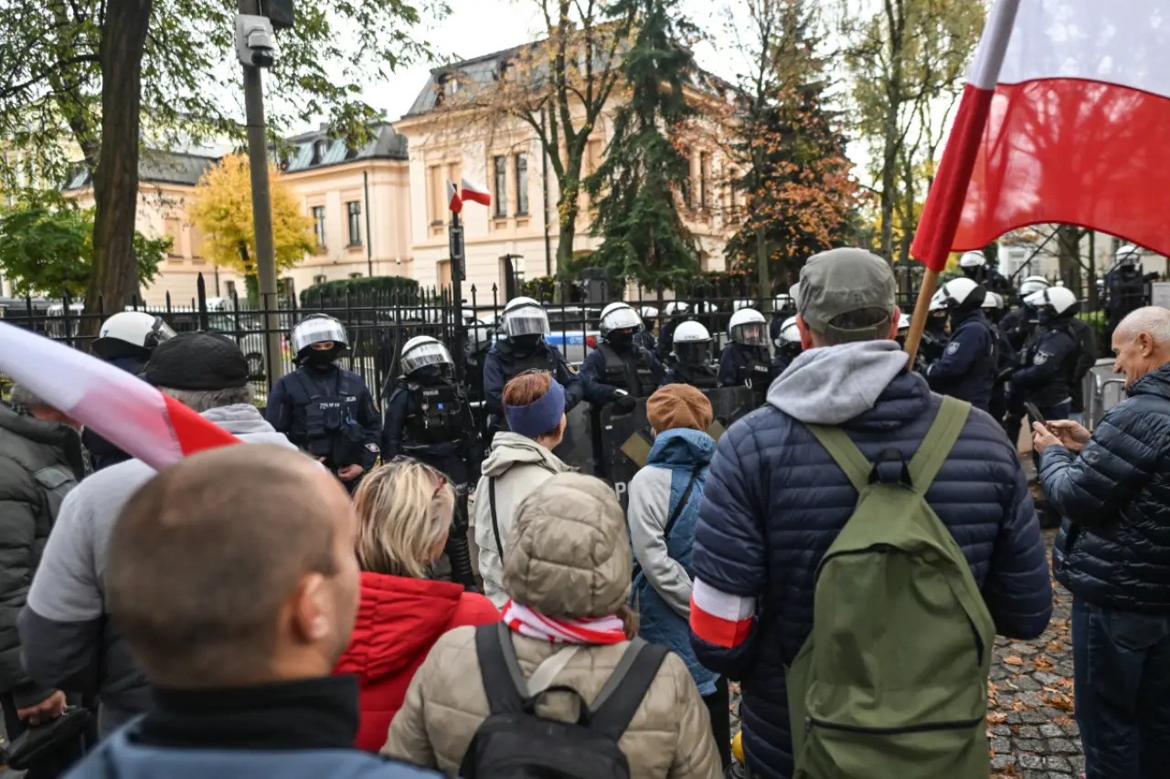 Polonya'da hükümetin yargı adımlarına karşı protesto